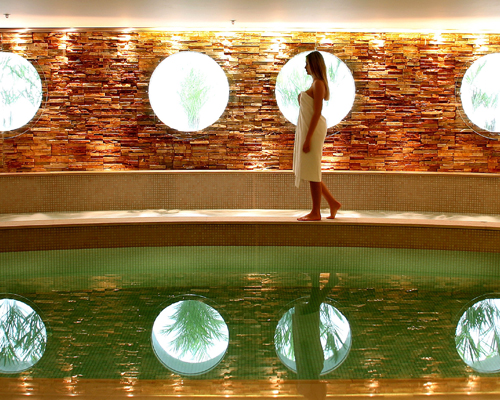 Hilton Park Hotel Indoor Pool