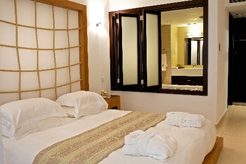 Napa Mermaid Hotel & Suites Grand Suite Main Bedroom