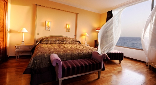 Le Meridien Limassol Spa and Resort Presidential Suite Bedroom