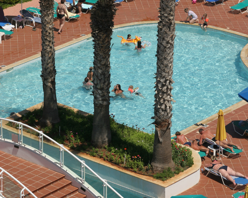 Paramount Hotel Apartments Swimming Pool 1