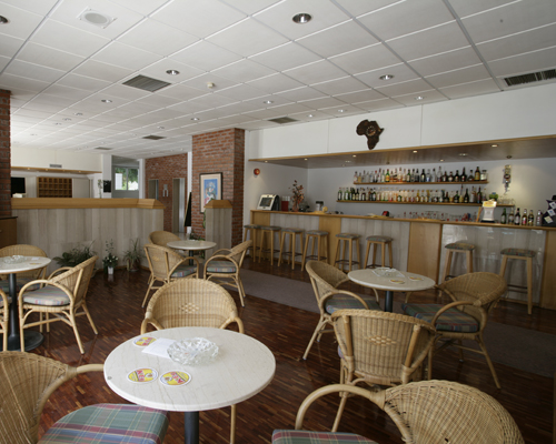 Blue Crane Hotel Apartments Bar