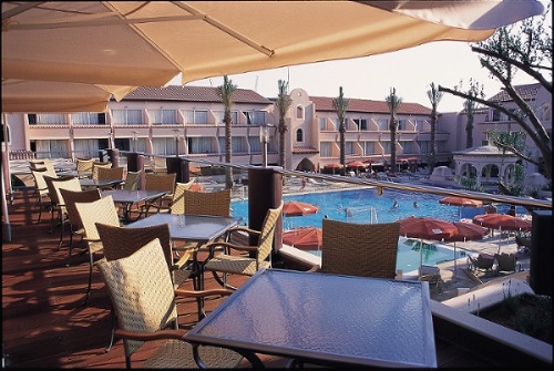 Napa Plaza Deck Pool Restaurant