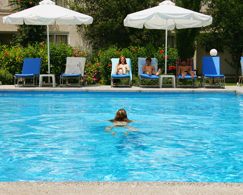 Daphne Hotel Apartments Pool
