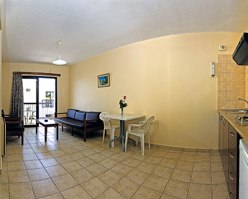 Takkas Hotel Apartments Apartment Living Room