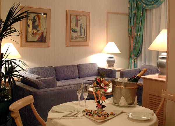 Palm Beach Hotel Royal Suite