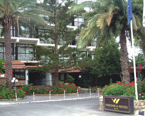 Veronica Hotel Entrance