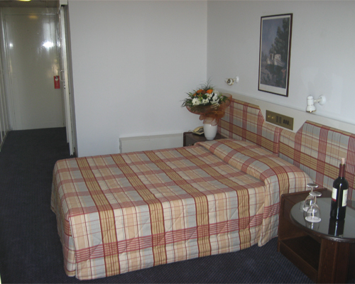 Crown Resorts Henipa Room