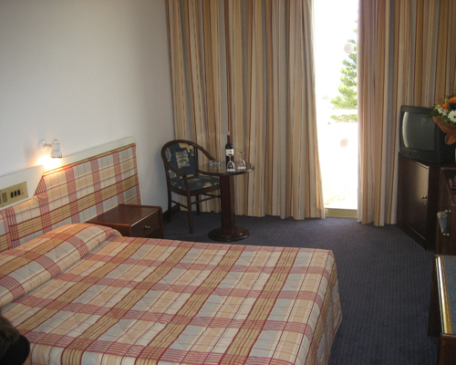 Crown Resorts Henipa Room