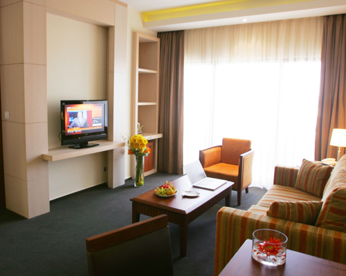 Ajax Hotel Room Living Room