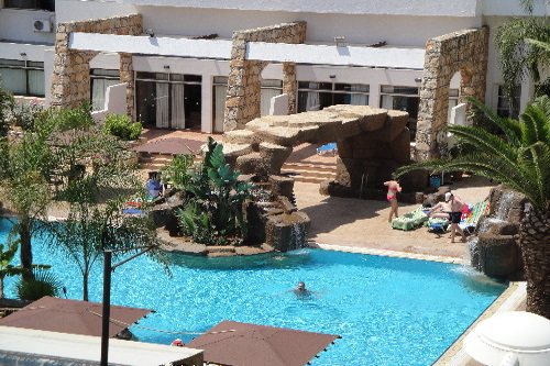 Melini Hotel Apartments Swimming Pool