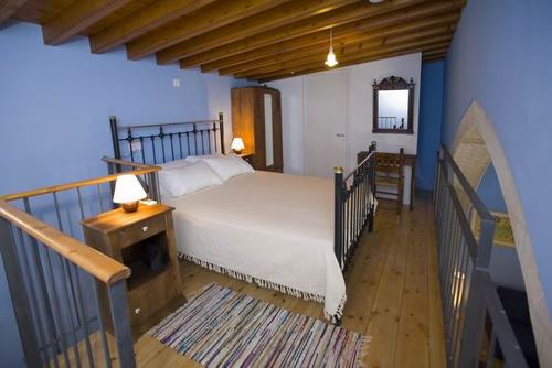 Filokypros Evkarpos Houses Bed Room 1