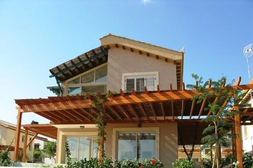 Front-Line Sea Facing Villa