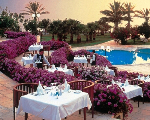 Azia Blue at Azia Resort Garden Restaurant