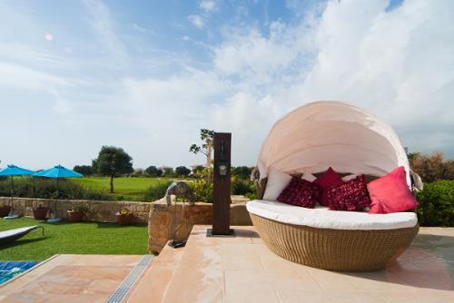 Aphrodite Hills Golf & Spa Resort Residences Villa Exterior Dining 1