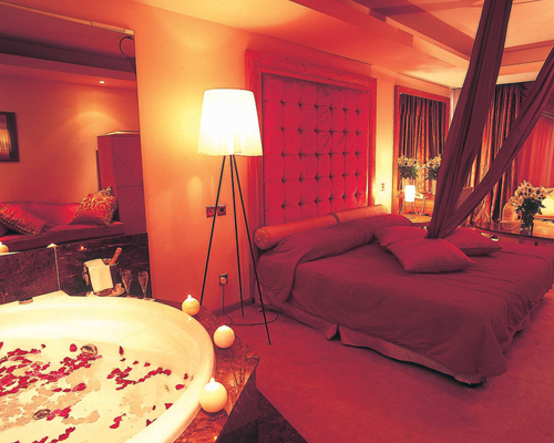 Adams Beach Hotel Honeymoon Suite